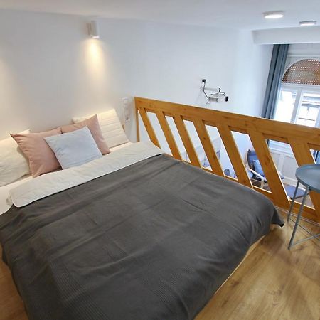 Pau Stylish Studios In The Heart Of 부다페스트 외부 사진