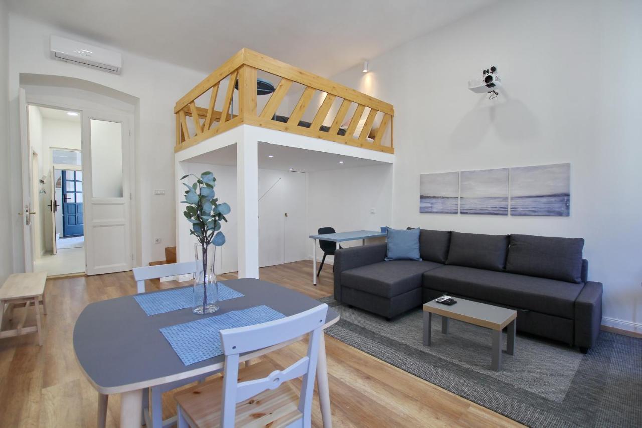 Pau Stylish Studios In The Heart Of 부다페스트 외부 사진