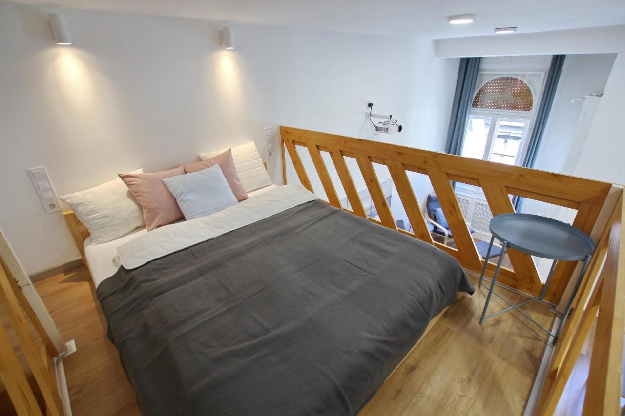 Pau Stylish Studios In The Heart Of 부다페스트 외부 사진